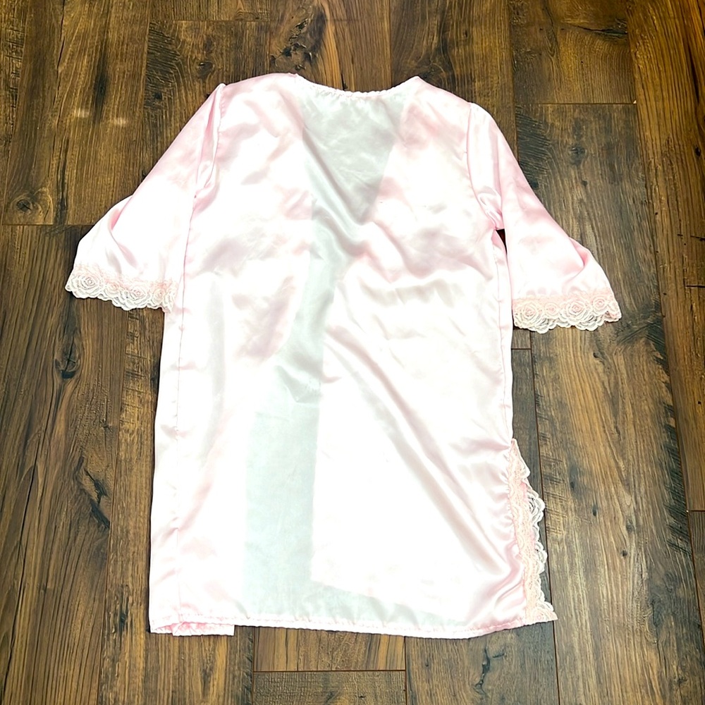 Lace Detail Robe - Picture 8 of 9